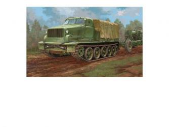 Советский  тяжёлый артиллерийский гусеничный тягач высокой проходимости АТ Т