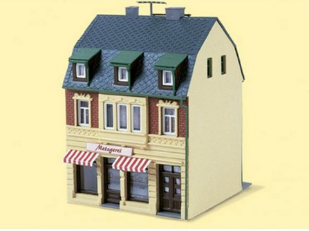Двухэтажный дом с мансардой и магазином "Metzgerei" М: Н0/ТТ